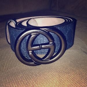Authentic mens Gucci belt with interlocking G