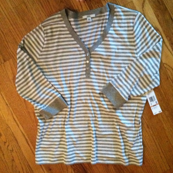 Anne Klein Sport 3/4 length sleeve top
