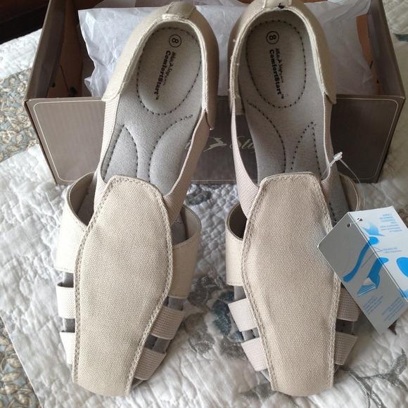 Shoe