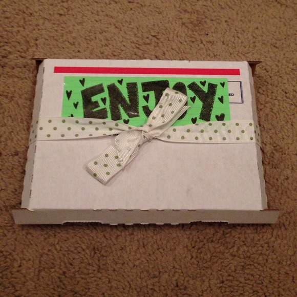 Rules of my closet - Picture 3 of 4