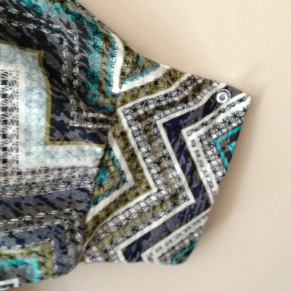 Snazzy multi color butterfly sparkle top - Picture 3 of 4