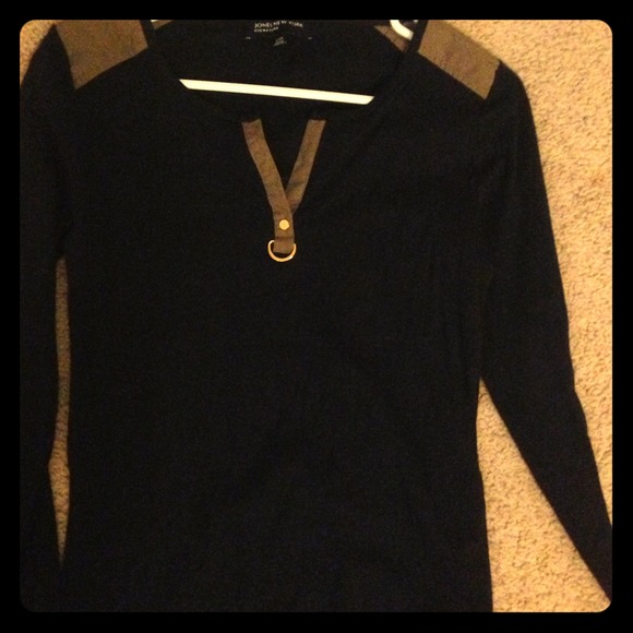 Reserved! 🎀New York long sleeve shirt.