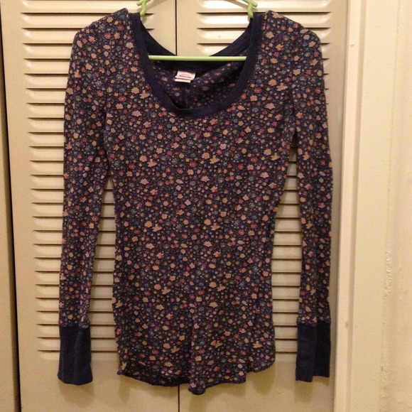 🌼Floral long sleeved thermal shirt