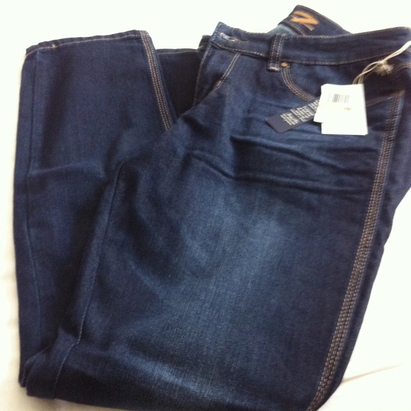 Brand new Seven Skinny Jeans size 12