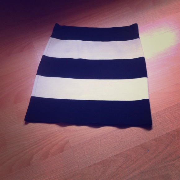 Rayon/spandex forever21 skirt size sm