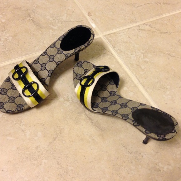 💯% Authentic Gucci Horsebit sandals