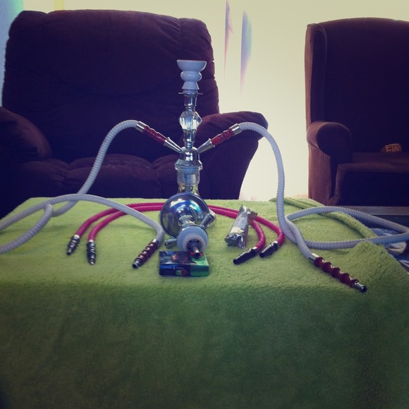 Beautiful "white" hookah. With "Tobacco" & extras.