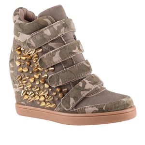 🎉HOST PICK🎉 🆕 Camouflage Sneaker Wedges