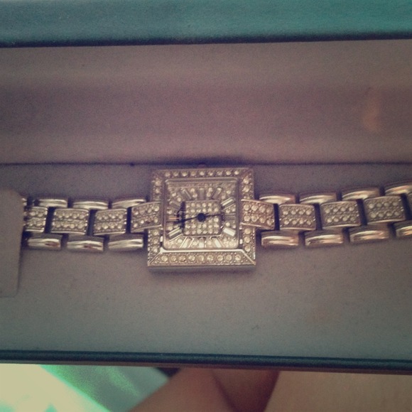 Stunning diamond watch - Picture 1 of 1