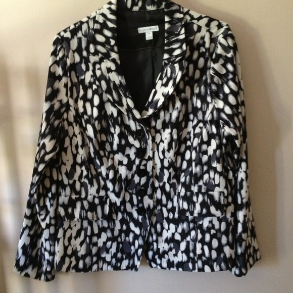 Classy blazer! - Picture 1 of 2