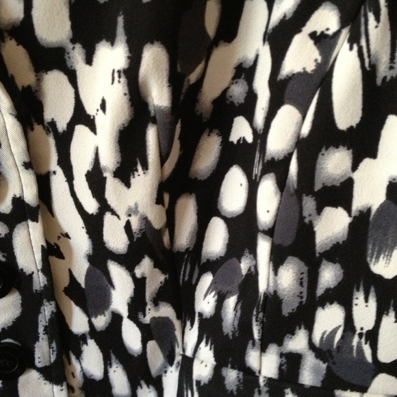 Classy blazer! - Picture 2 of 2