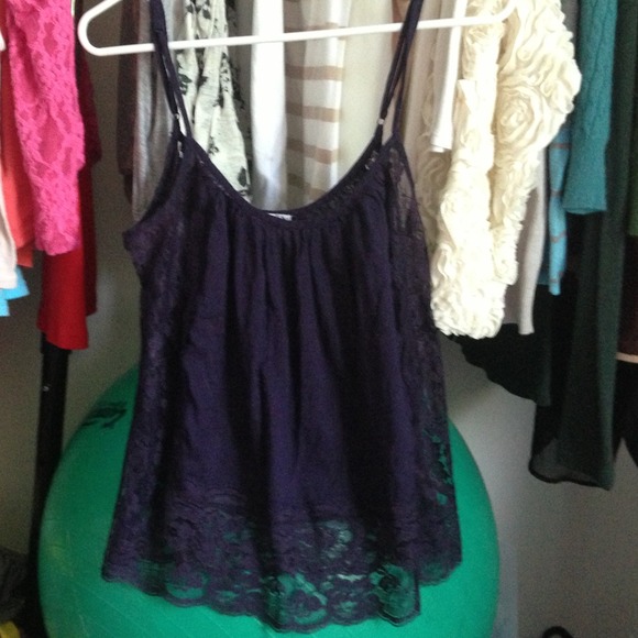 Dark purple lace open side tanktop