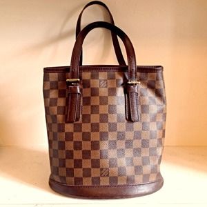 Louis Vuitton Bags - ⛔️HOLD4RITA⛔️✨ LOUIS VUITTON damier petite bucket Louis Vuitton Bags - ⛔️HOLD4RITA⛔️✨ LOUIS VUITTON damier petite bucket