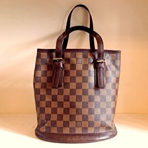 Louis Vuitton Bags - ⛔️HOLD4RITA⛔️✨ LOUIS VUITTON damier petite bucket Louis Vuitton Bags - ⛔️HOLD4RITA⛔️✨ LOUIS VUITTON damier petite bucket