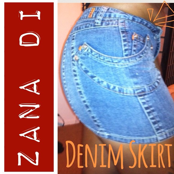 Denim Mini Skirt 👖
