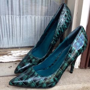 Charlotte Russe Green Faux Snakeskin High Heels