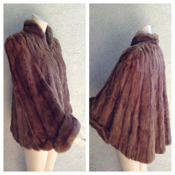 1960's Vintage Batwing Mink Shrug - Picture 2 of 4