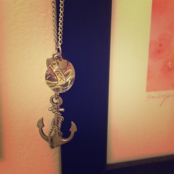 ***SOLD***Anchor necklace