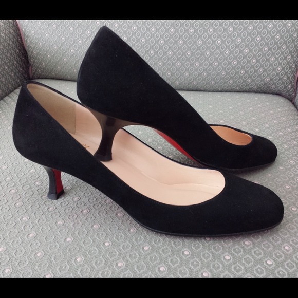 🔴SOLD🔴Auth. Christian Louboutin Kitten Heels