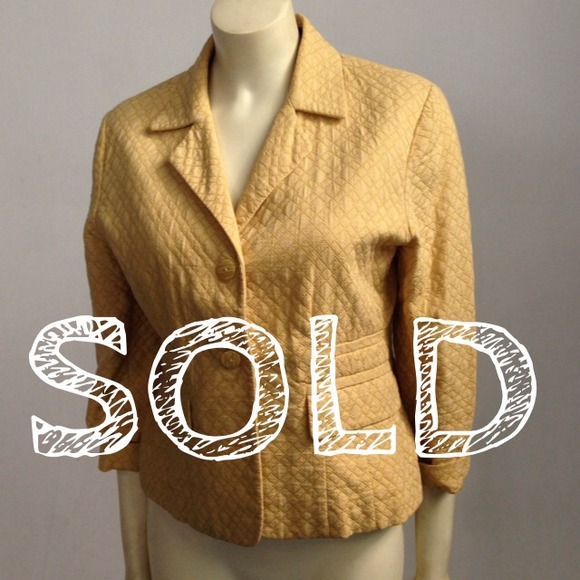 🐱SOLD🐱 🎉HOST PICK🎉Sunny cropped blazer