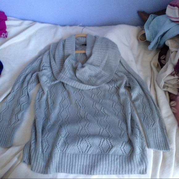 SOLD- Apt 9 cowl neck sweater