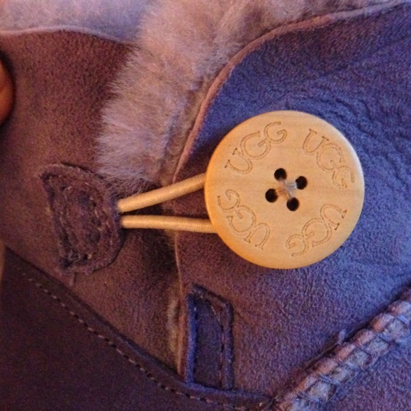 💜SOLD💜Purple UGG Boots. 100% authentic - Picture 4 of 4