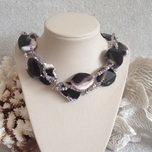 Agate triple strand