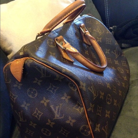 LV speedy 30- Authentic pre loved Louis Vuitton