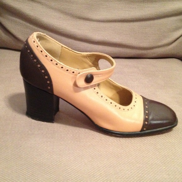 SOLD - Clifford & Wills, two-tone heels. - Picture 2 of 3