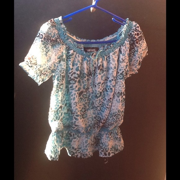 SOLD Amy Byer  girls Top