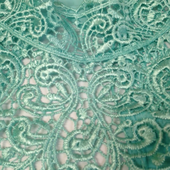 👚Adorable blouse👚 - Picture 3 of 4