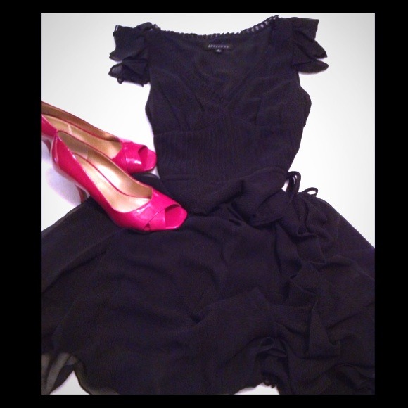 Elegant Adrianna Black Dress Size 12