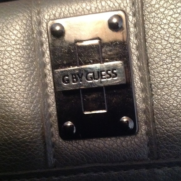 Guess wallet - Picture 2 of 4