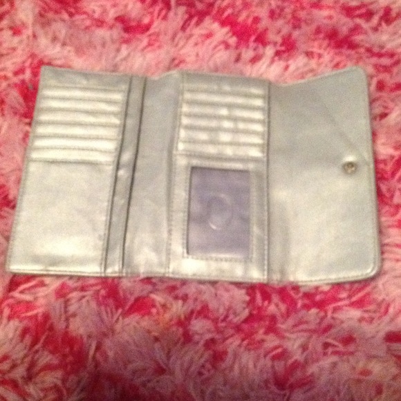 Guess wallet - Picture 3 of 4