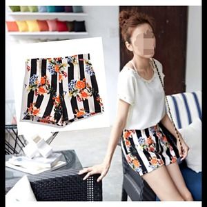 High-Waisted Flower Striped Shorts