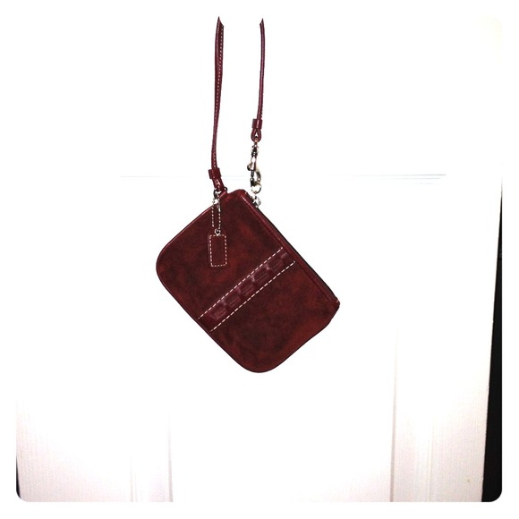Coach wristlet burgundy
