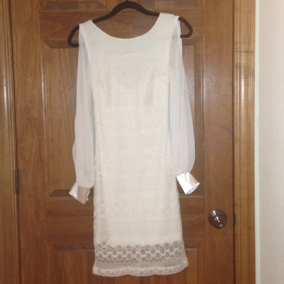 White lace open sleeve dress