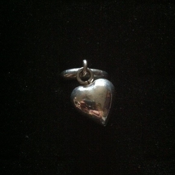 Sterling silver puff heart ring