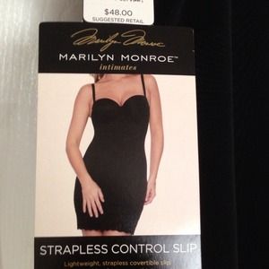 🚫SOLD NEW Shapewear great for dresses!🚫