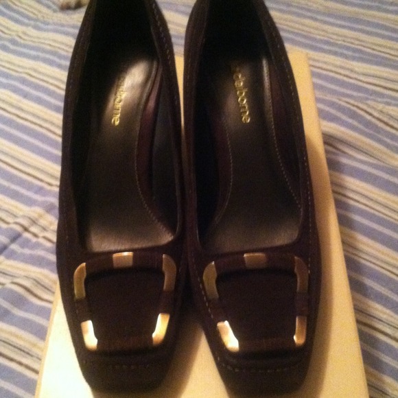 Shoes - Picture 3 of 3