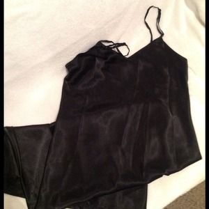 Bundle : 2 ladies nightgowns