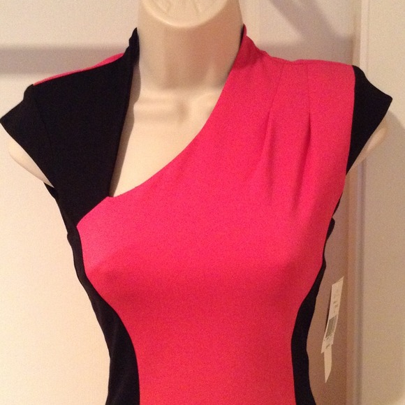 🚫SOLD locally🚫Stunning FRENCH CONNECTION dress - Picture 2 of 4