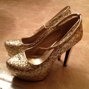 Size 8 Gold Sparkle Heels