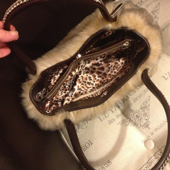 Maxximum faux fur handbag - Picture 3 of 4
