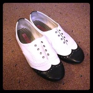 💵✂Alice and Olivia Oxford shoes