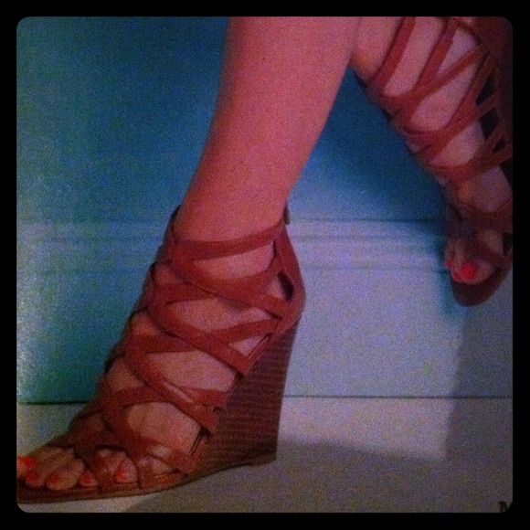 These shoes in nude color