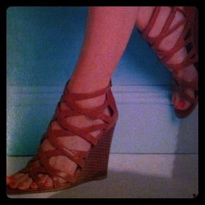 These shoes in nude color