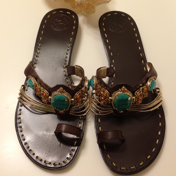 📌 SOLD📌BCBG sandals
