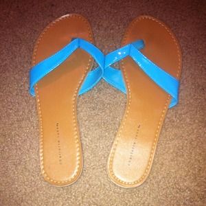 Charlotte russe flip flops 💙