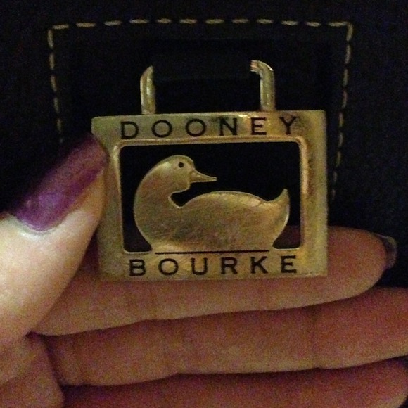 Dooney and bourke bag - Picture 2 of 4